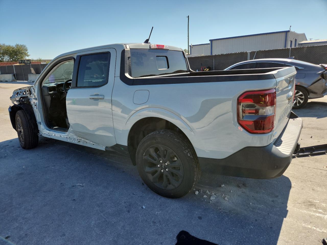 FORD MAVERICK LARIAT