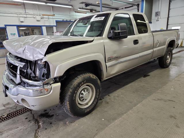 Global Auto Auctions: 2004 GMC SIERRA K25