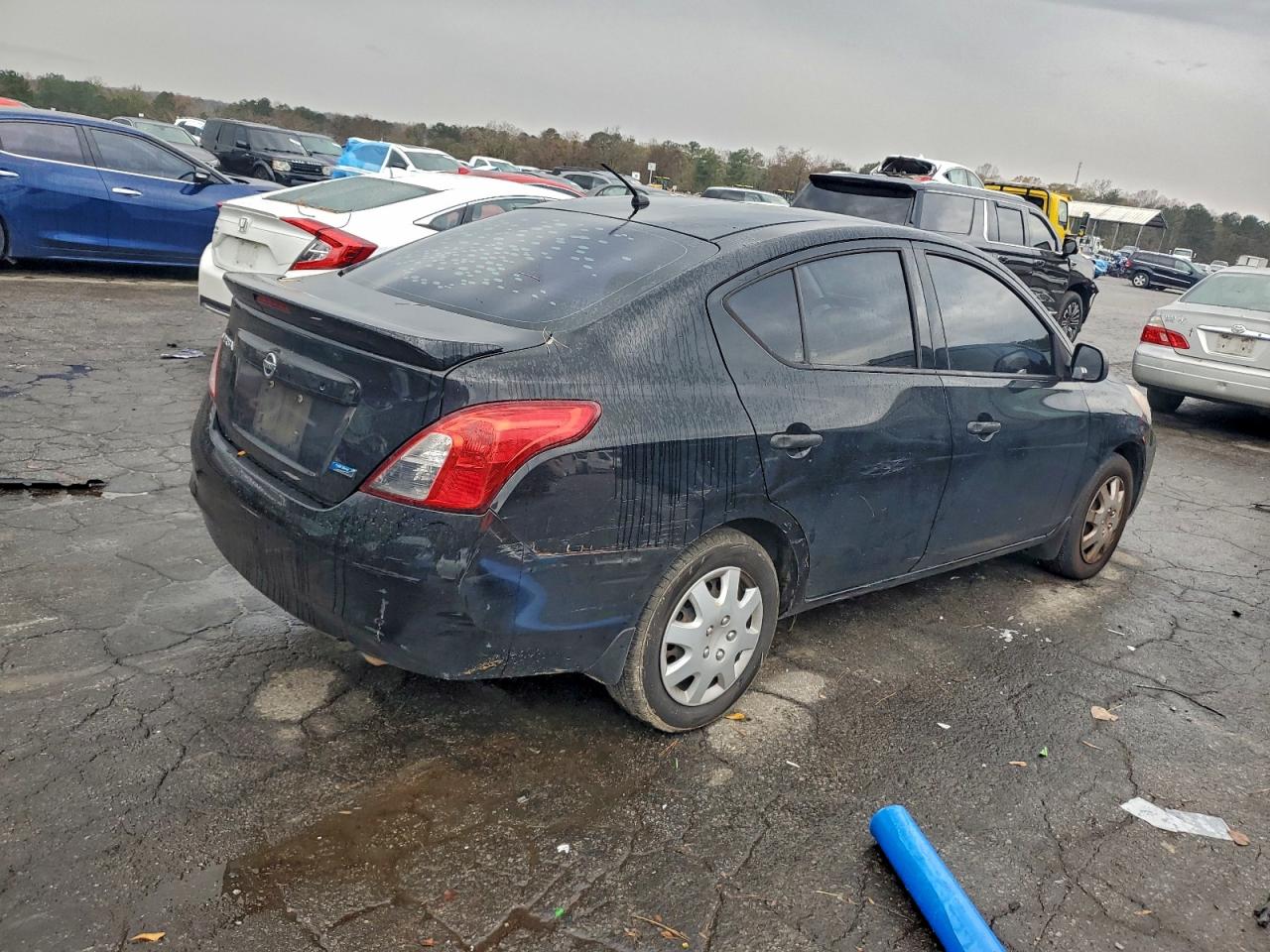 NISSAN VERSA S