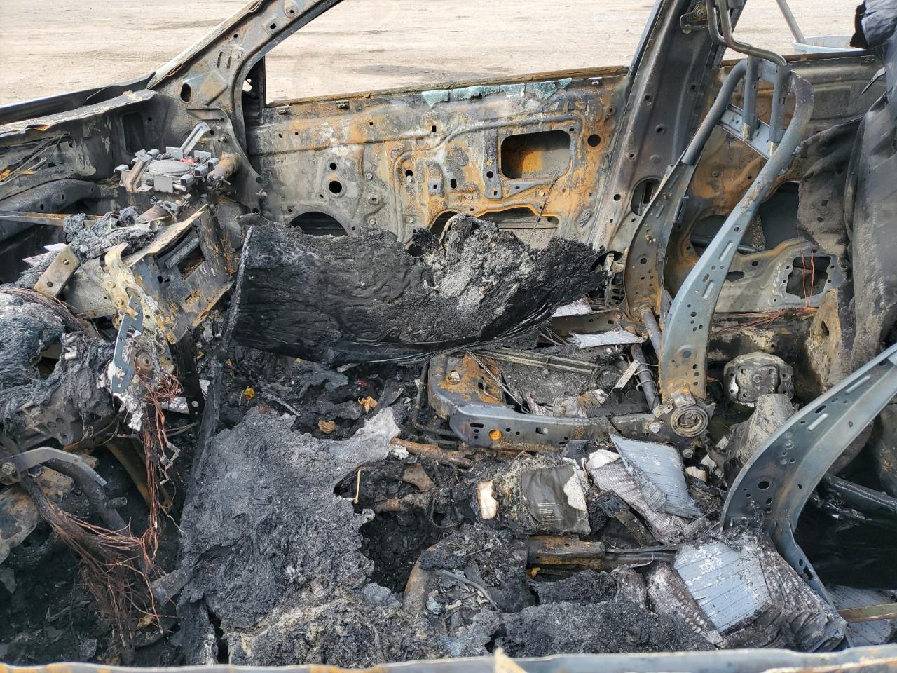 Lot #3317600525 2014 TOYOTA CAMRY L