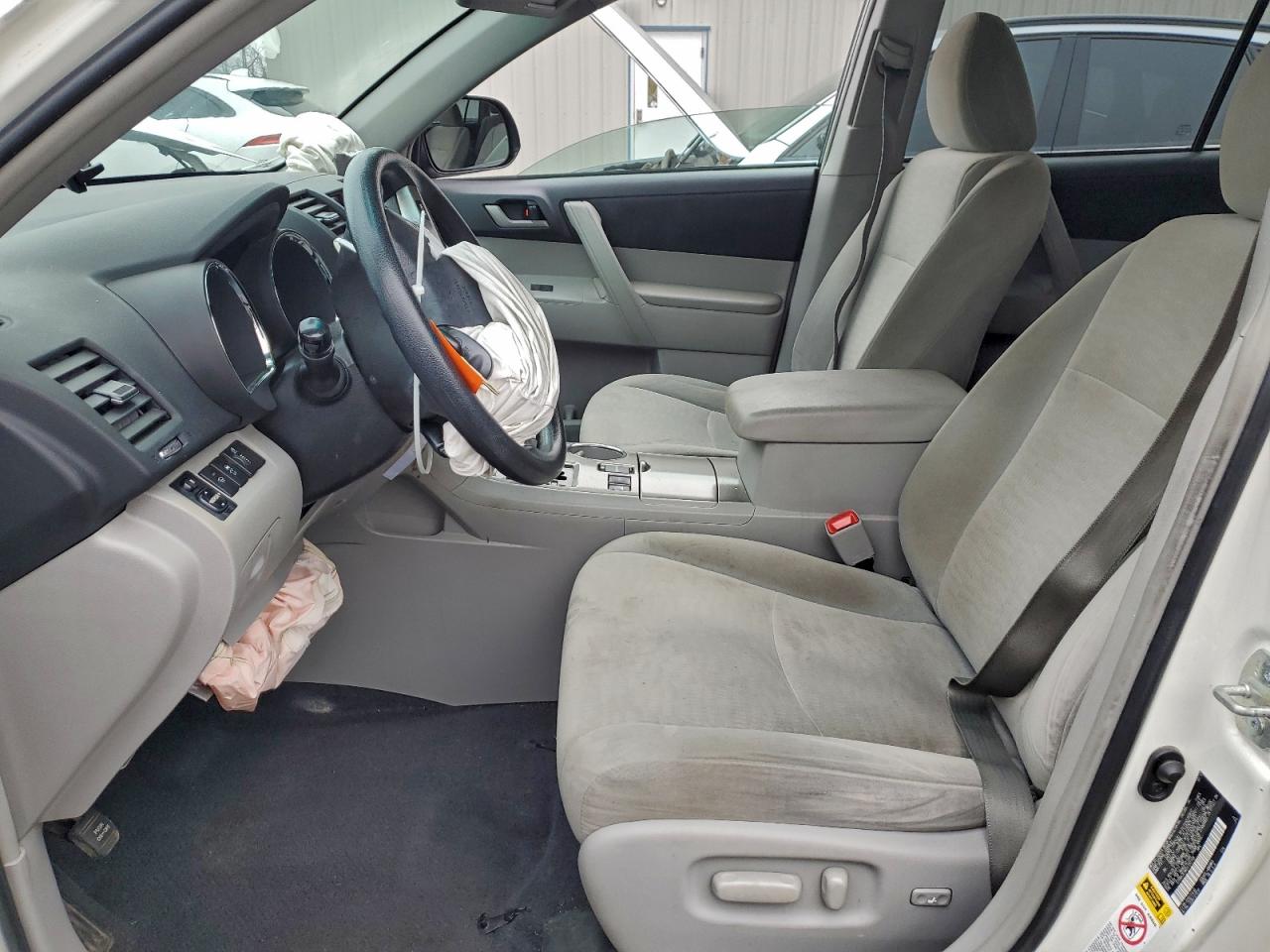 TOYOTA HIGHLANDER BASE