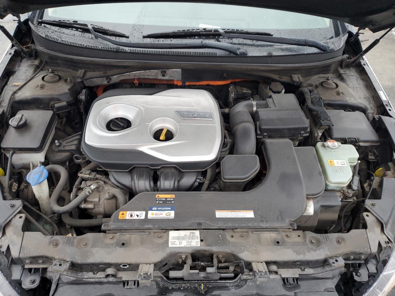 HYUNDAI SONATA HYBRID