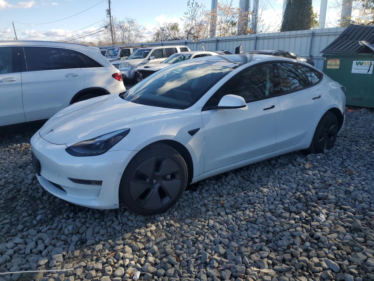 TESLA MODEL 3
