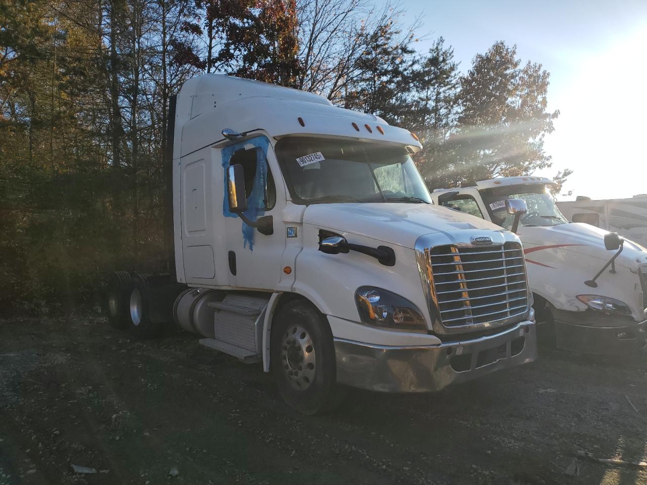 Lot #3291175957 2019 FREIGHTLINER CASCADIA 1