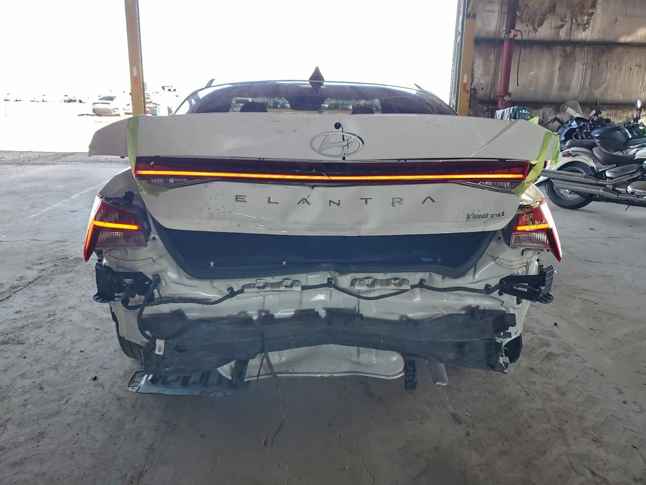 HYUNDAI ELANTRA LIMITED