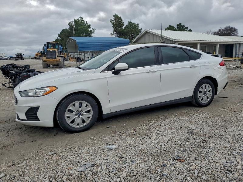 Global Auto Auctions: 2020 FORD FUSION S