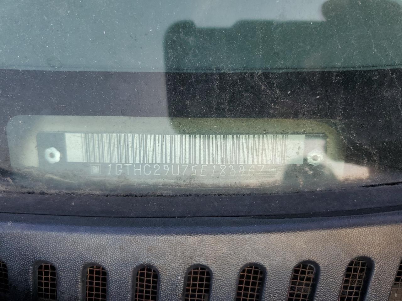 Lot #3302695041 2005 GMC SIERRA C25