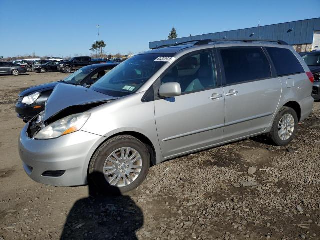 Global Auto Auctions: 2008 TOYOTA SIENNA XLE