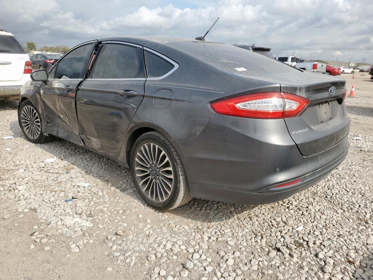 FORD FUSION SE