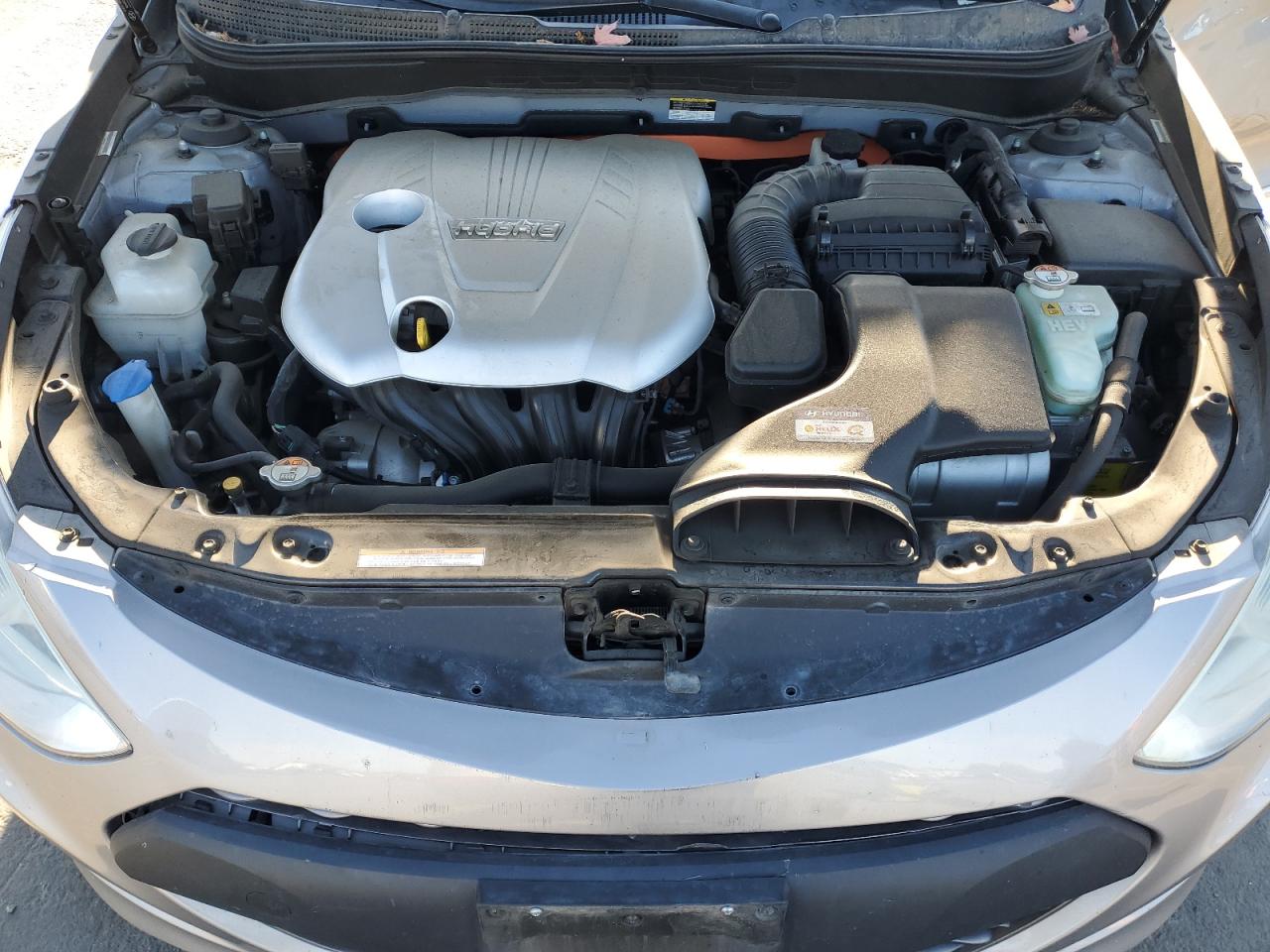 HYUNDAI SONATA HYBRID