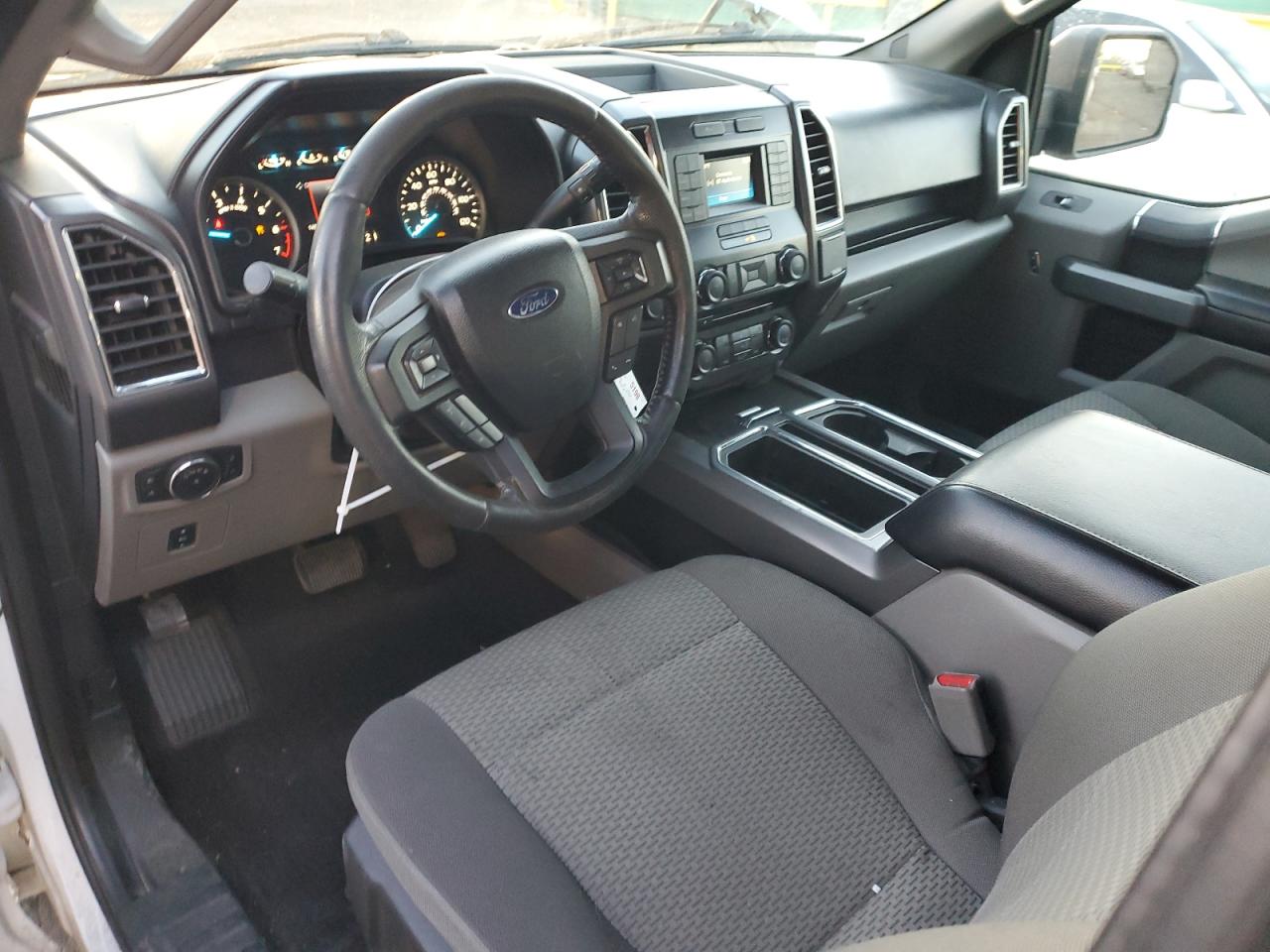 FORD F-150 SUPER CAB