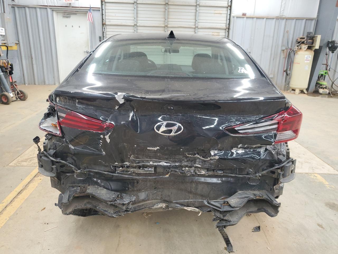 HYUNDAI ELANTRA SEL