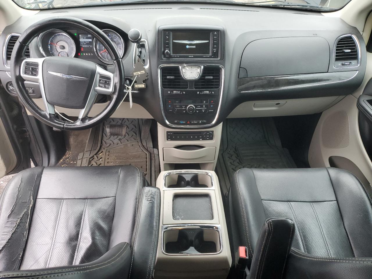 CHRYSLER TOWN & COUNTRY TOURING L