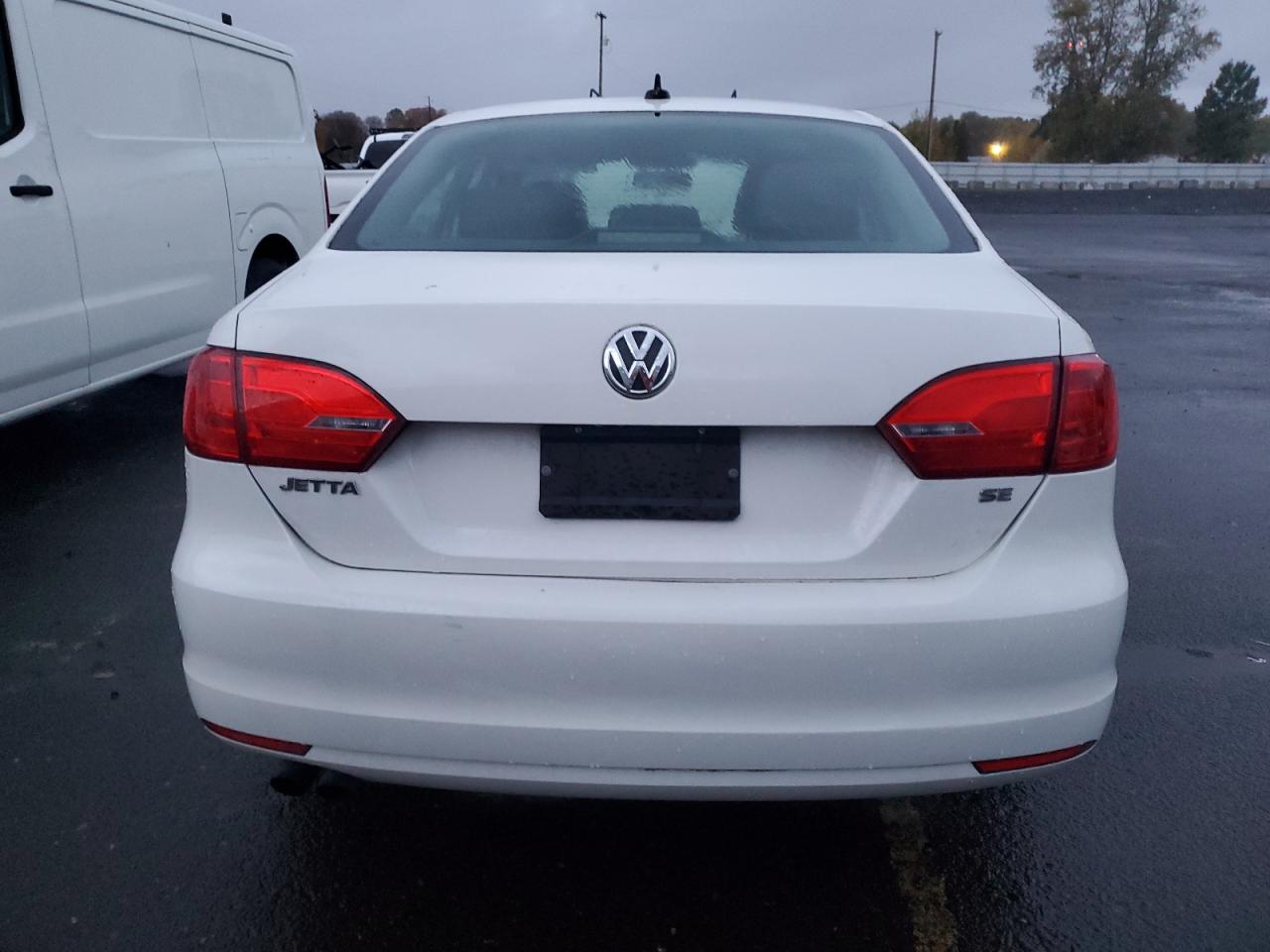 VOLKSWAGEN JETTA SE