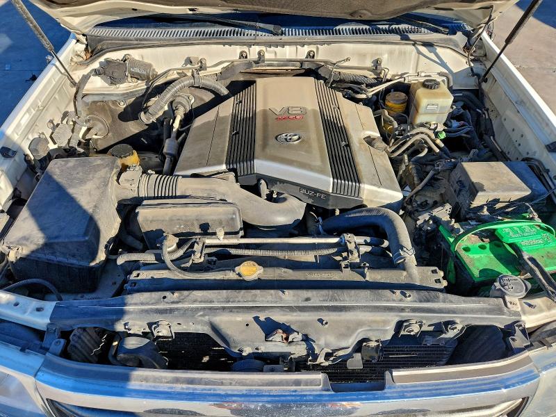 2004 TOYOTA LAND CRUIS #3303869719