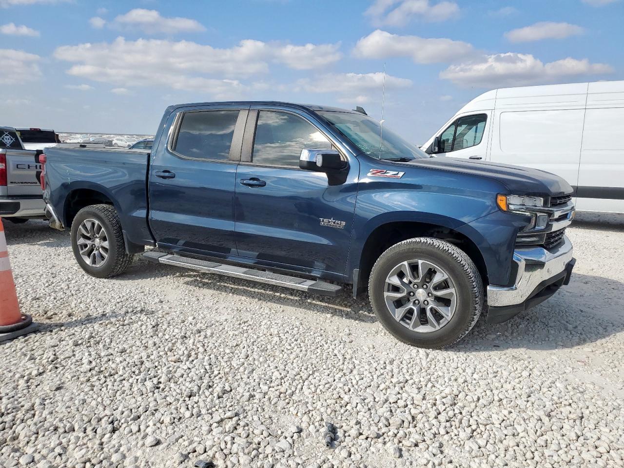 CHEVROLET SILVERADO K1500 LT