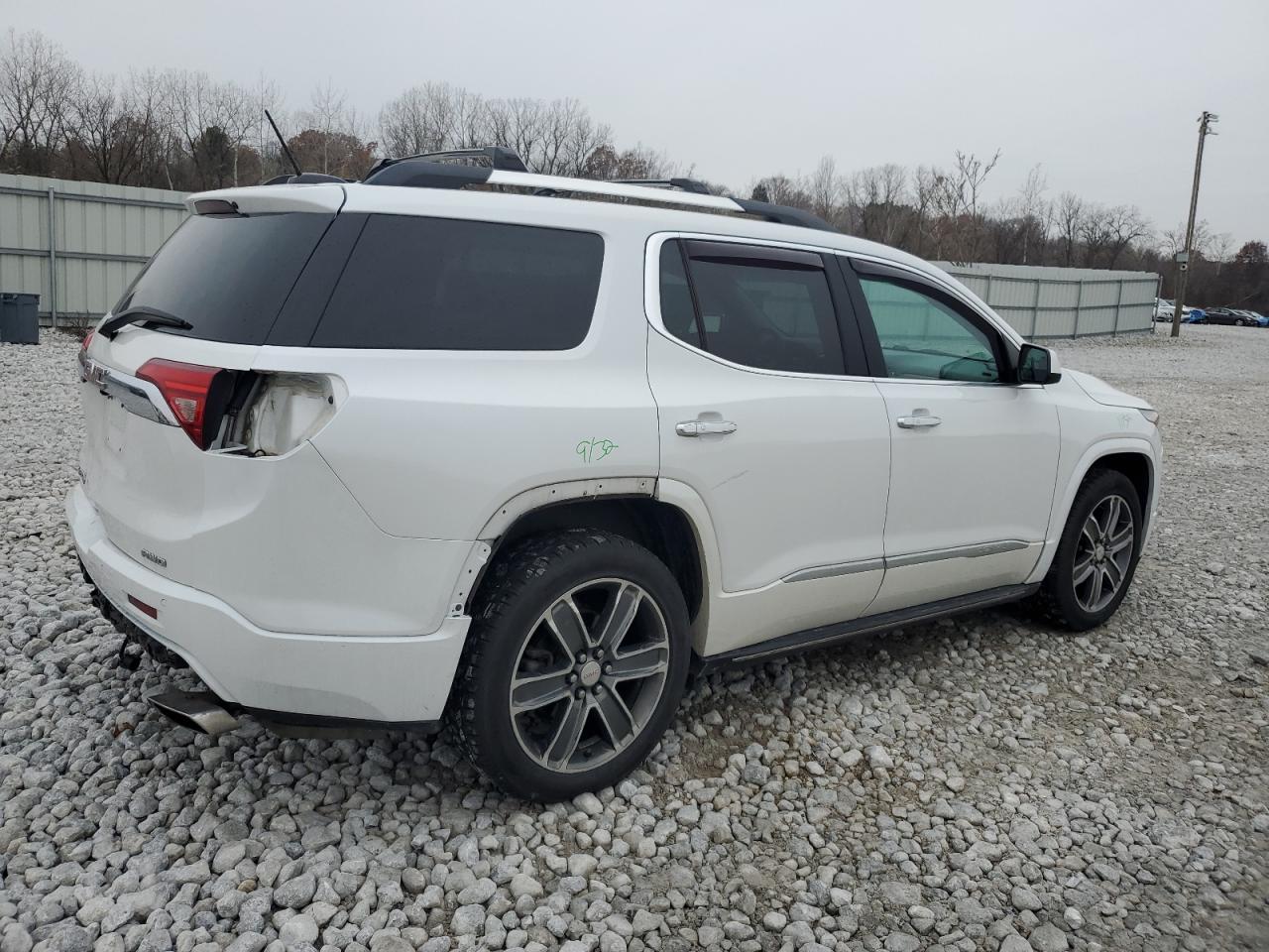 GMC ACADIA DENALI