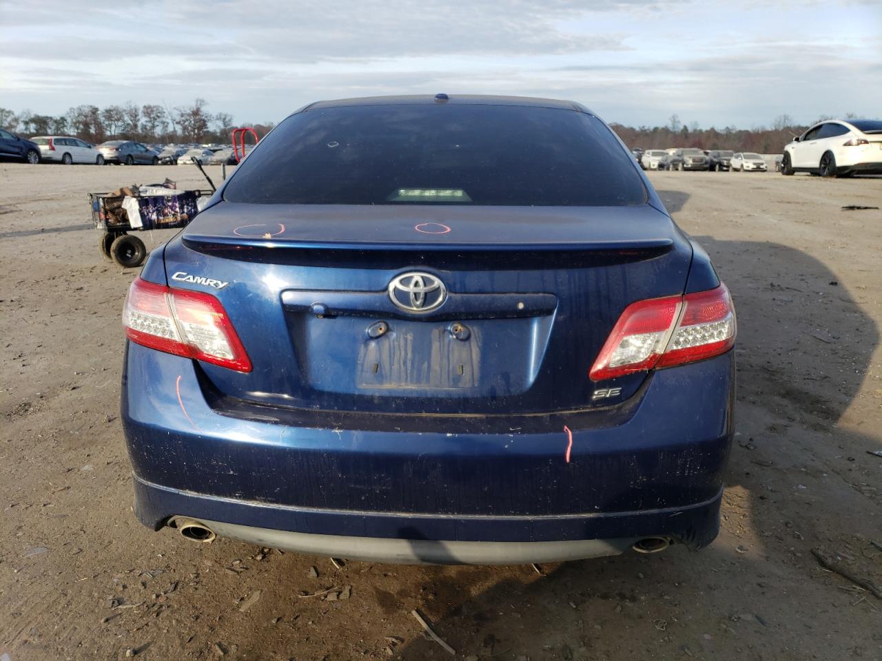 TOYOTA CAMRY SE