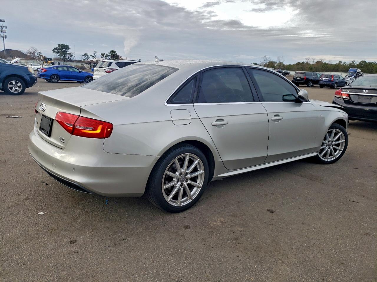 AUDI A4 PREMIUM PLUS