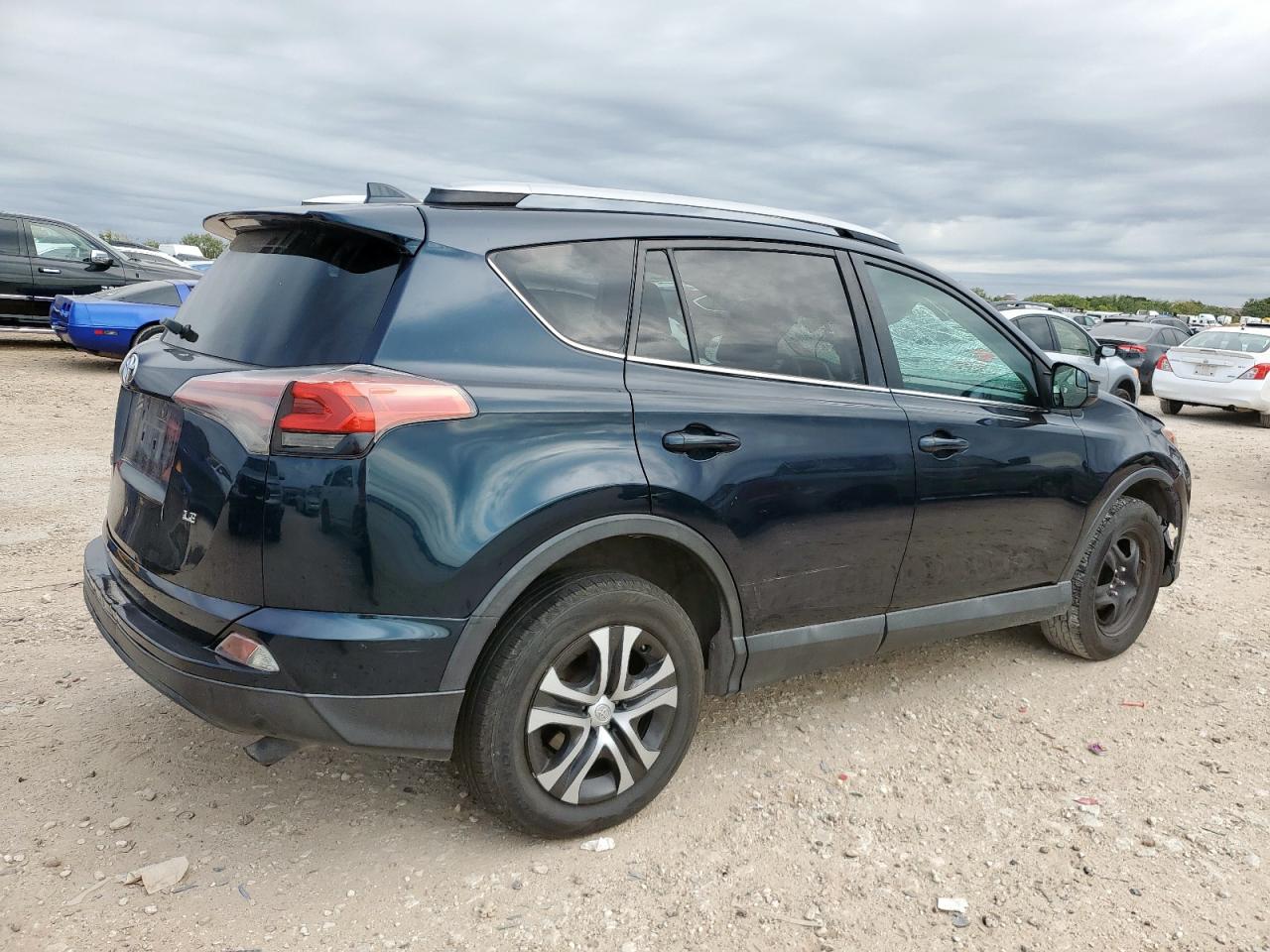 TOYOTA RAV4 LE