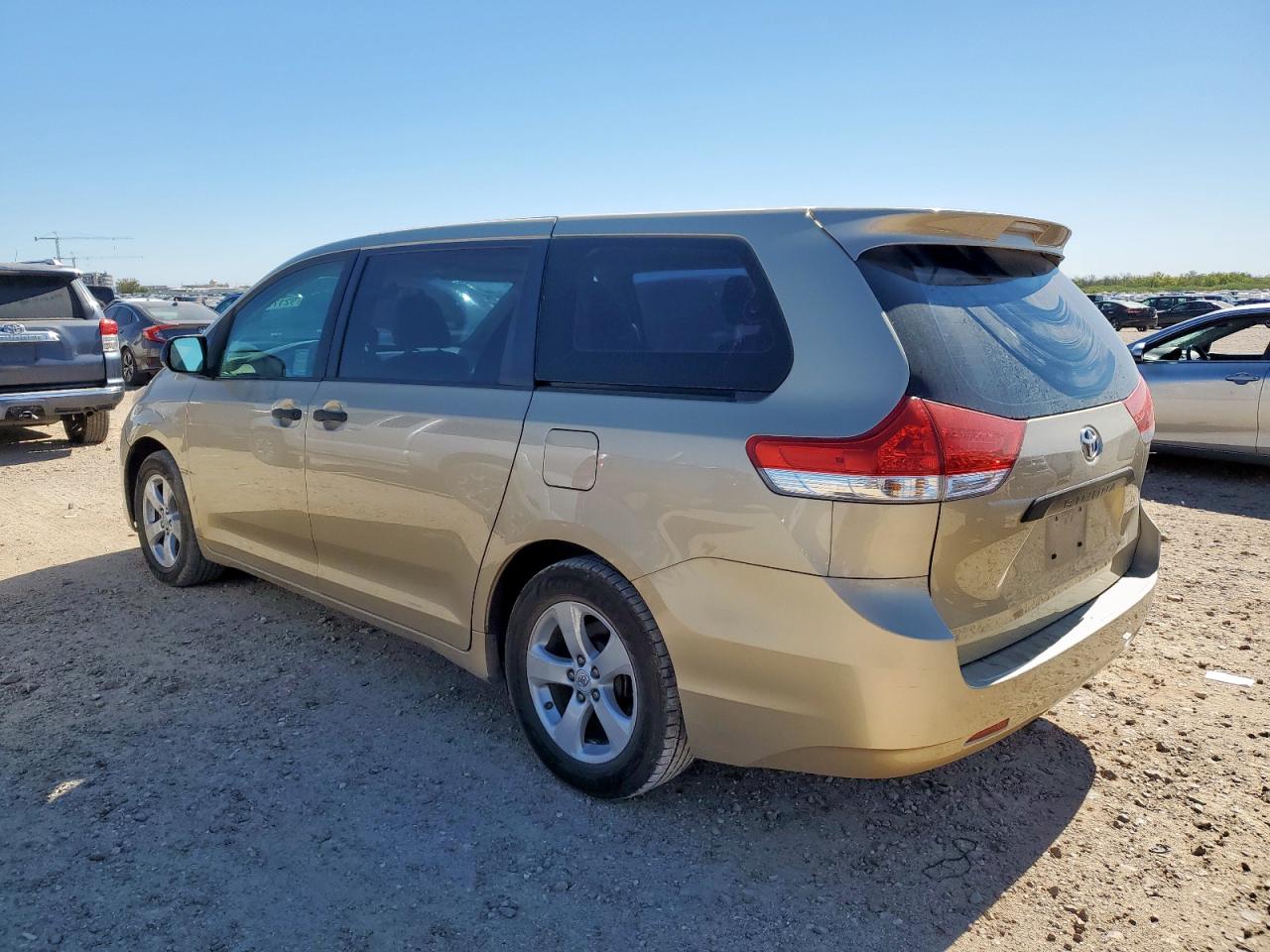TOYOTA SIENNA
