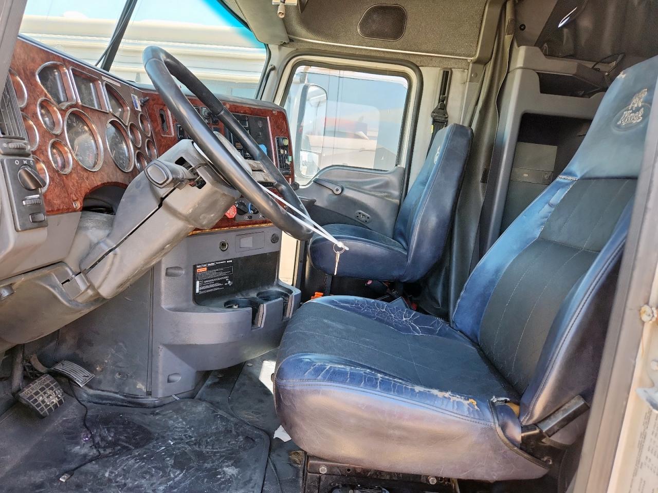 Lot #3284580331 2012 MACK 600 CXU600