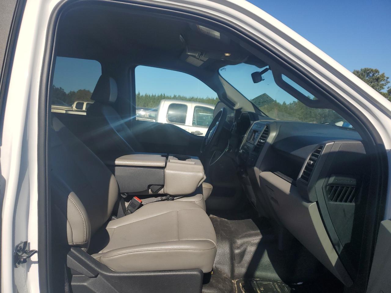 FORD F-550 SUPER DUTY