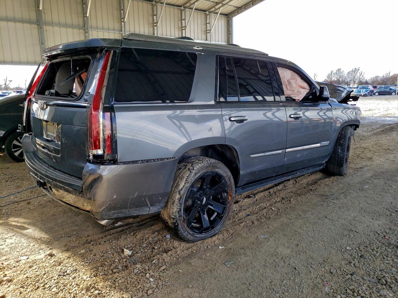 CADILLAC ESCALADE PREMIUM LUXURY