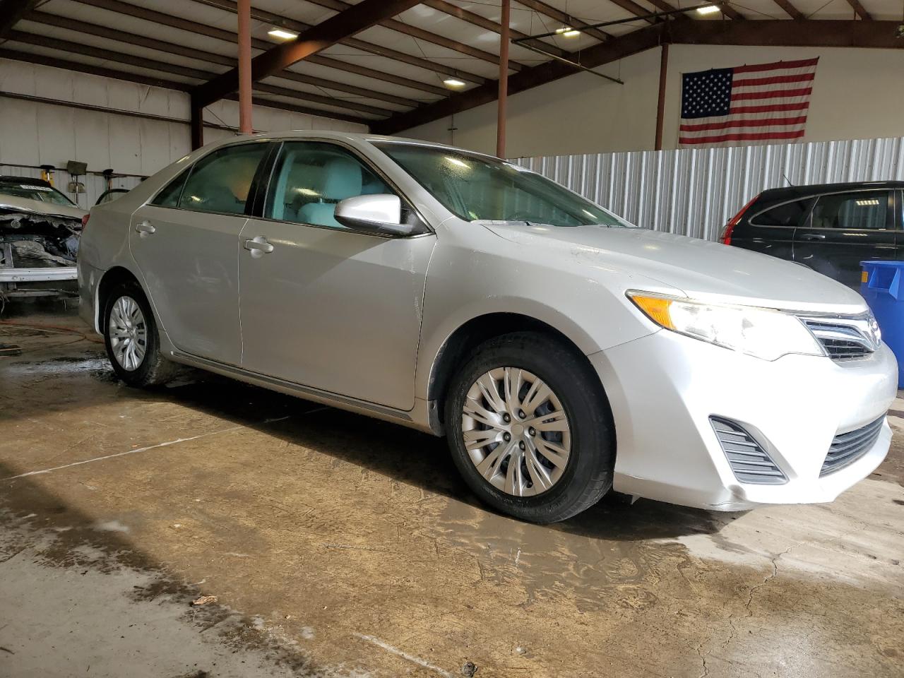 TOYOTA CAMRY BASE
