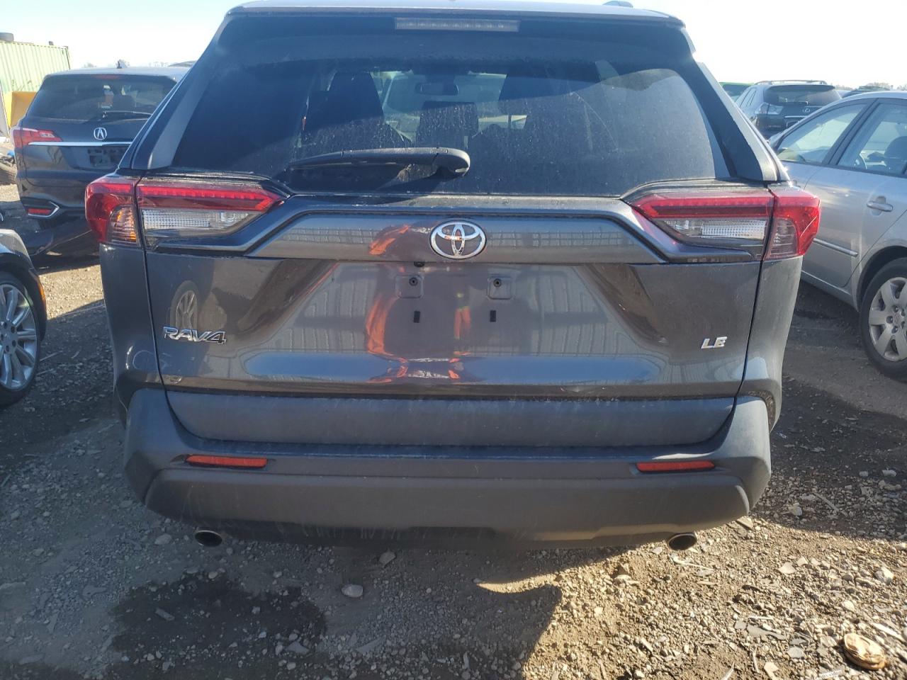 TOYOTA RAV4 LE
