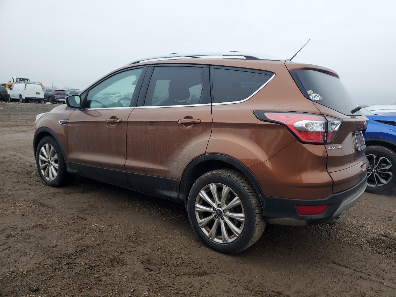 FORD ESCAPE TITANIUM