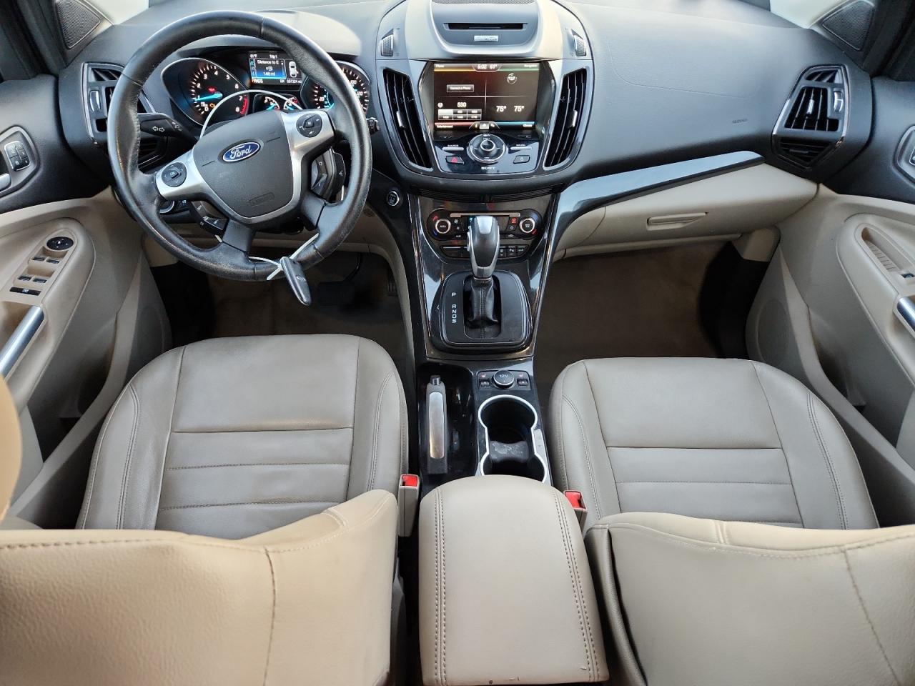 FORD ESCAPE TITANIUM