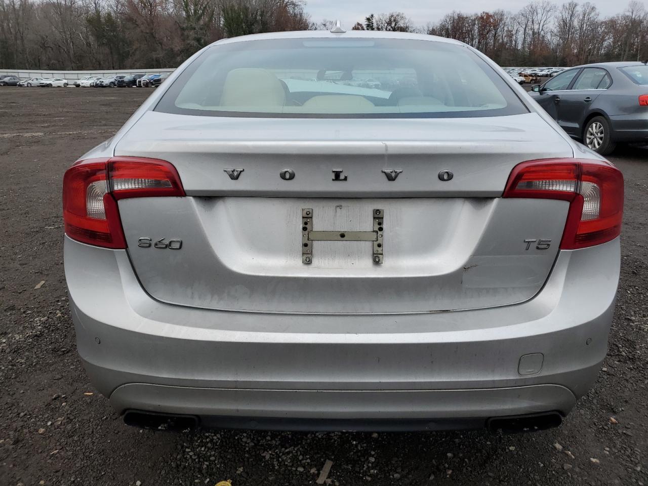VOLVO S60 T5