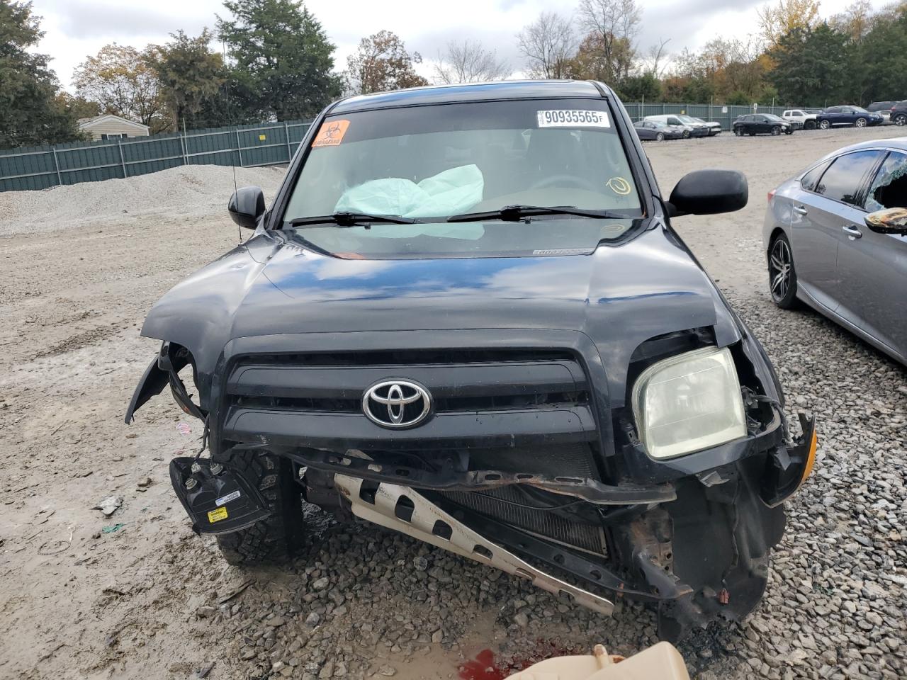 Lot #3305528063 2004 TOYOTA TUNDRA DOU