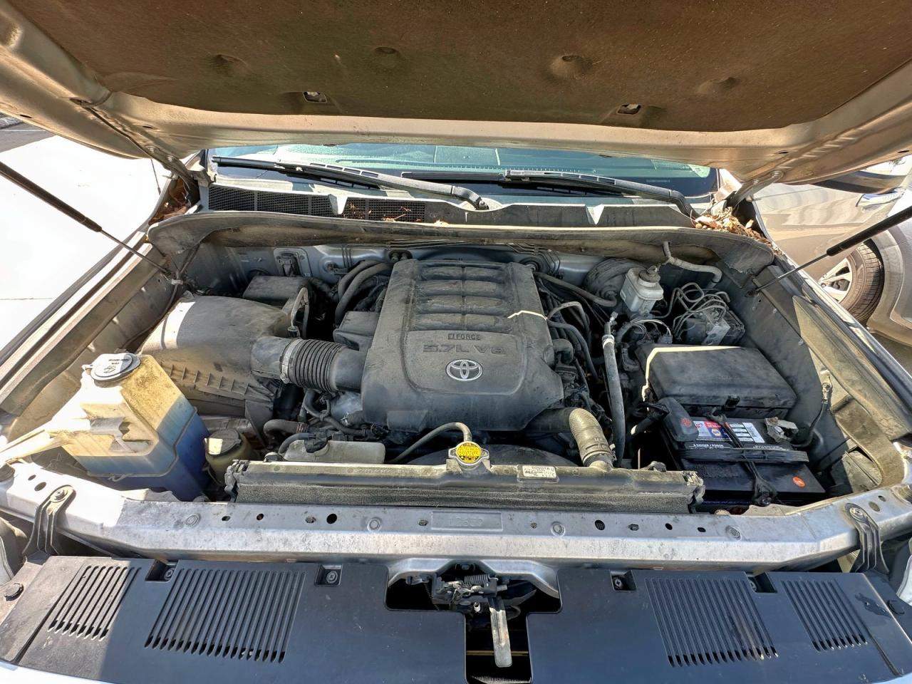 TOYOTA TUNDRA CREWMAX LIMITED