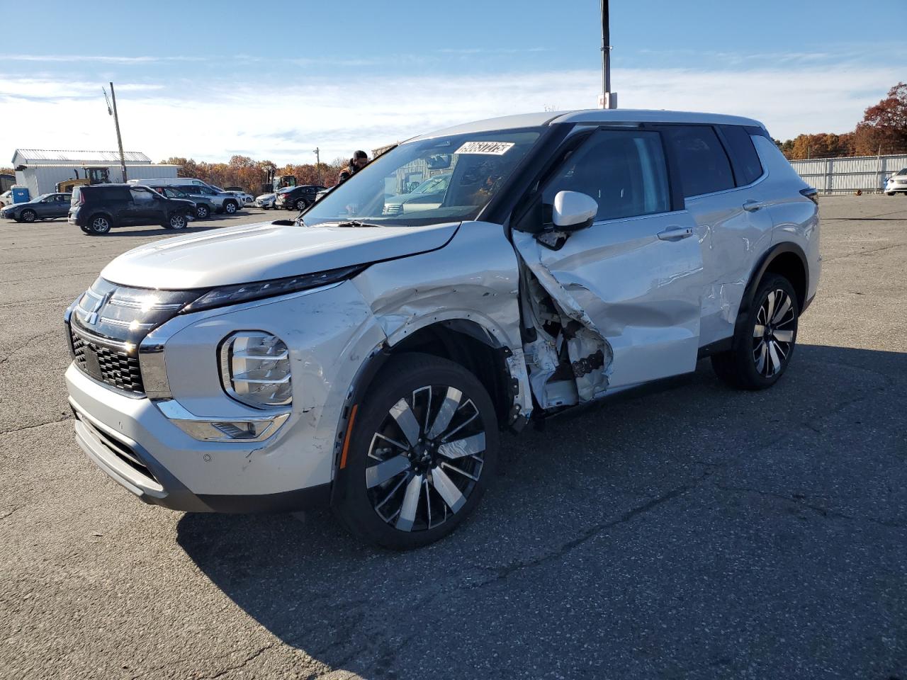 MITSUBISHI OUTLANDER SE