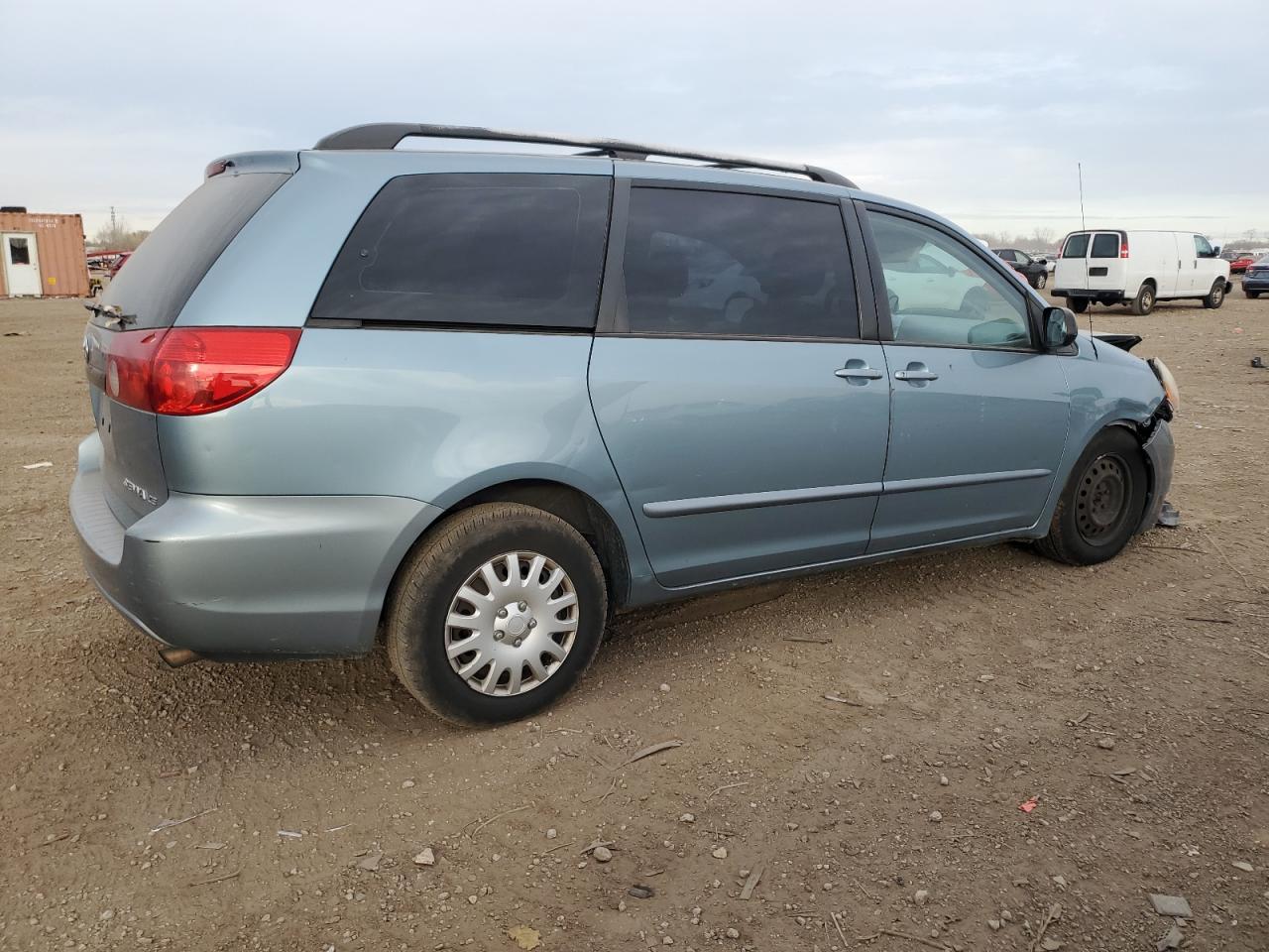 Lot #3297220422 2009 TOYOTA SIENNA CE