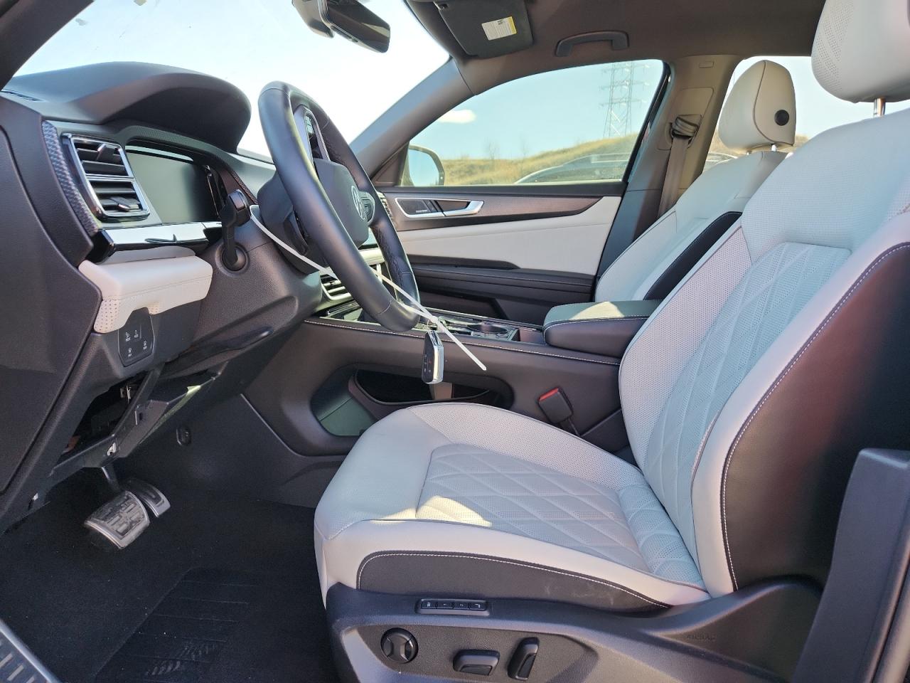 VOLKSWAGEN ATLAS CROSS SPORT SEL PREMIUM R-LINE