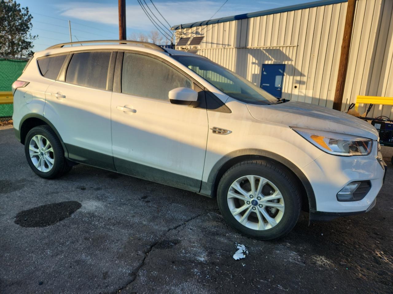 FORD ESCAPE SE
