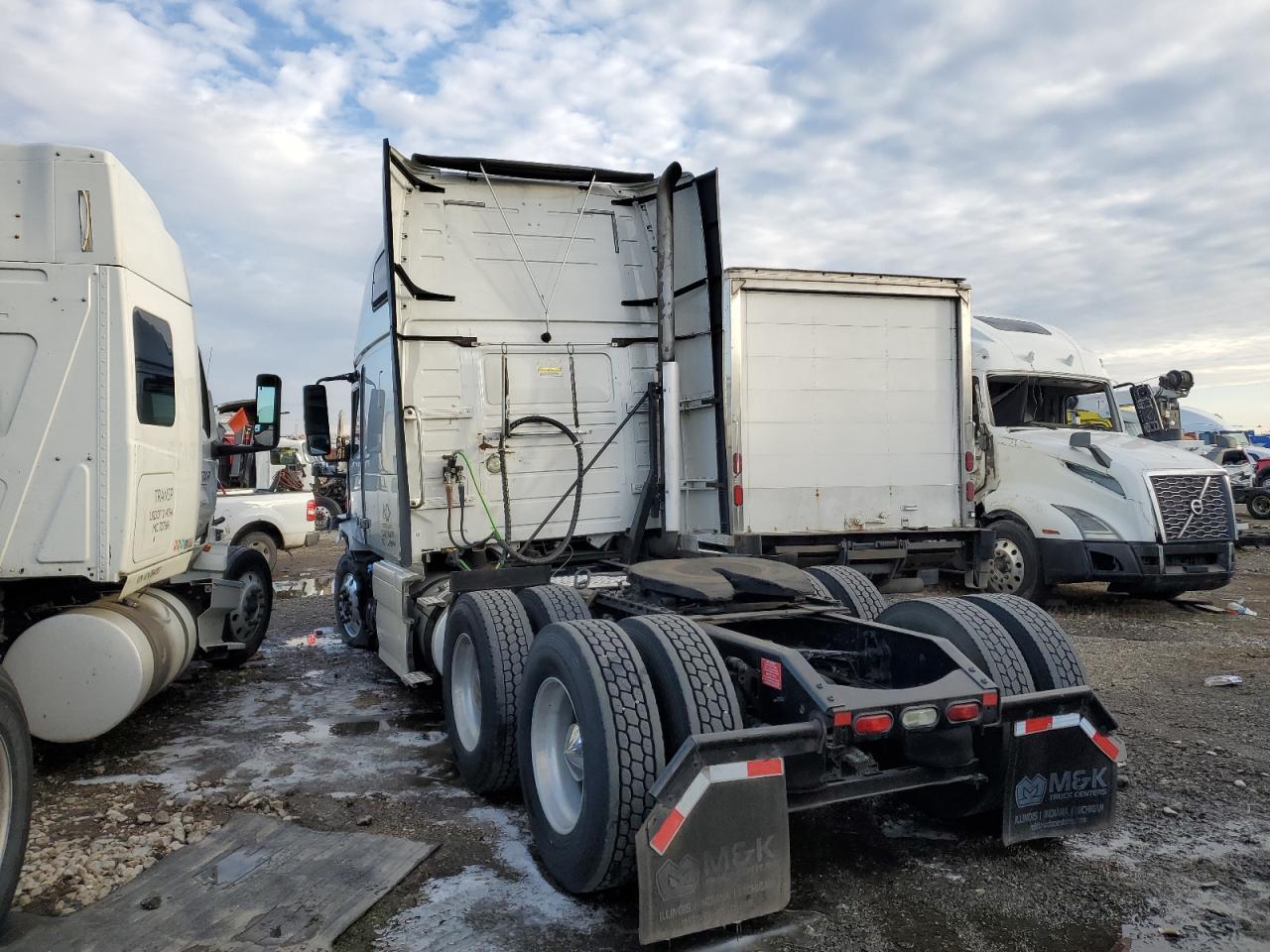 Lot #3290372770 2016 VOLVO VNL