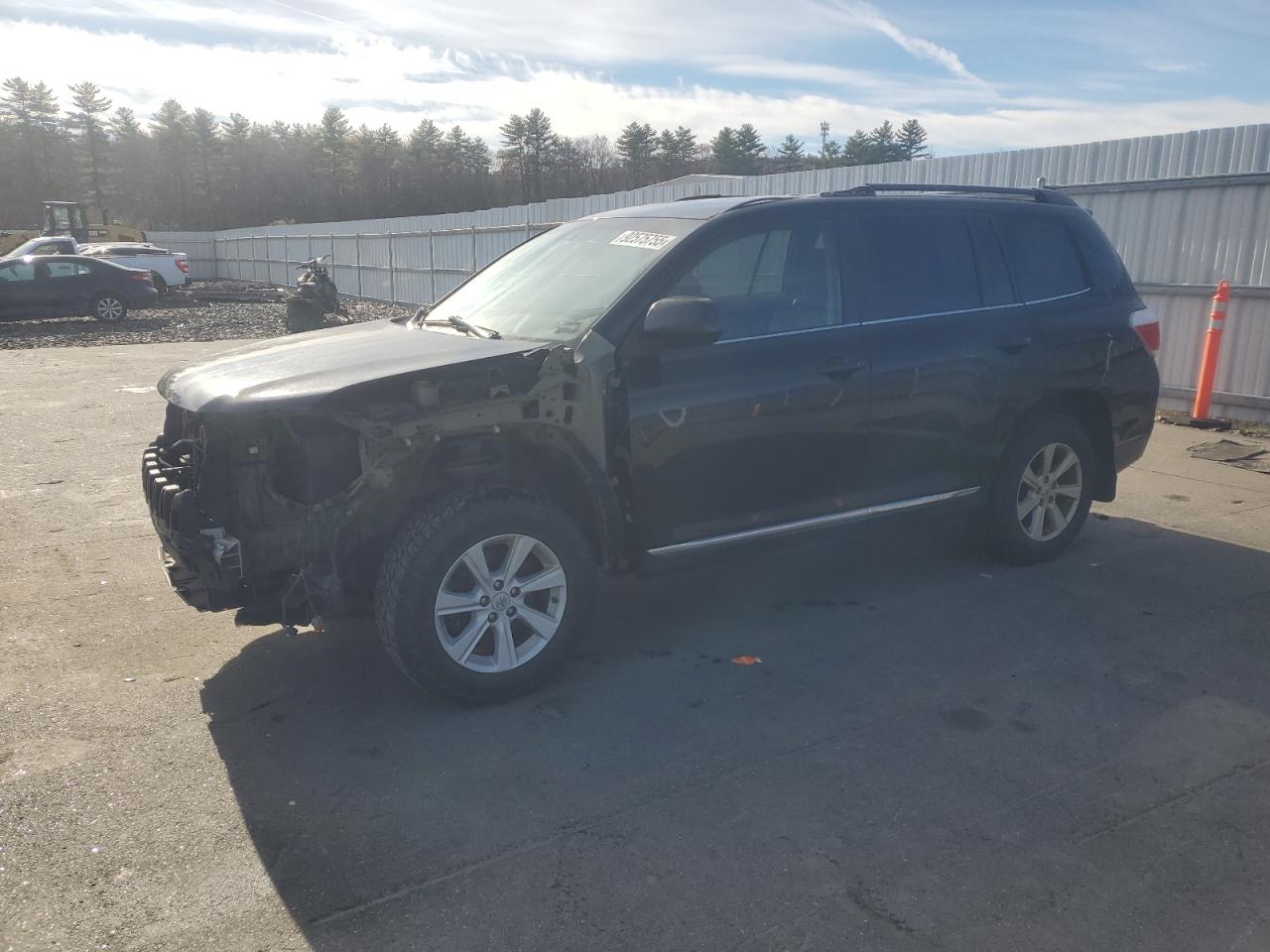 TOYOTA HIGHLANDER BASE