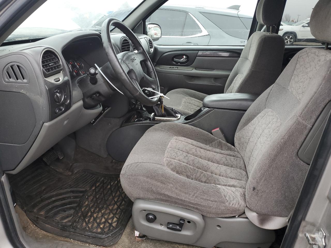 Lot #3311478243 2004 GMC ENVOY XL