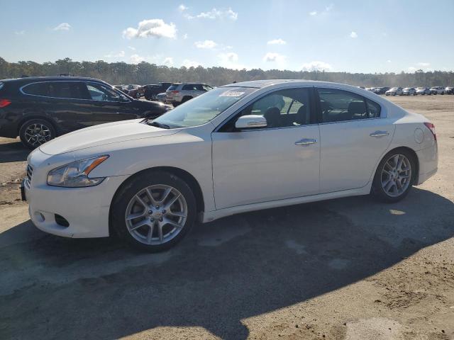 NISSAN MAXIMA S