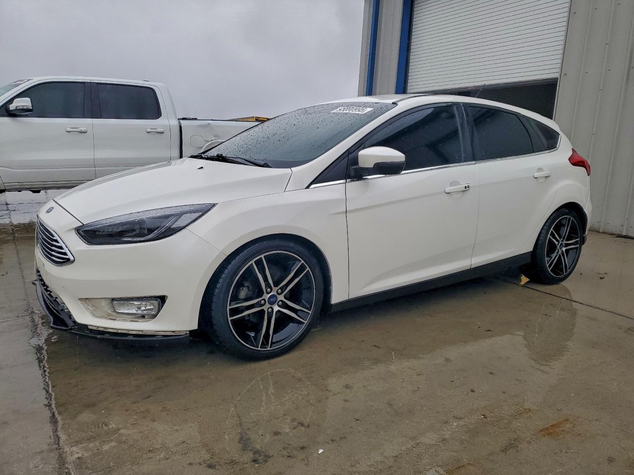 FORD FOCUS TITANIUM