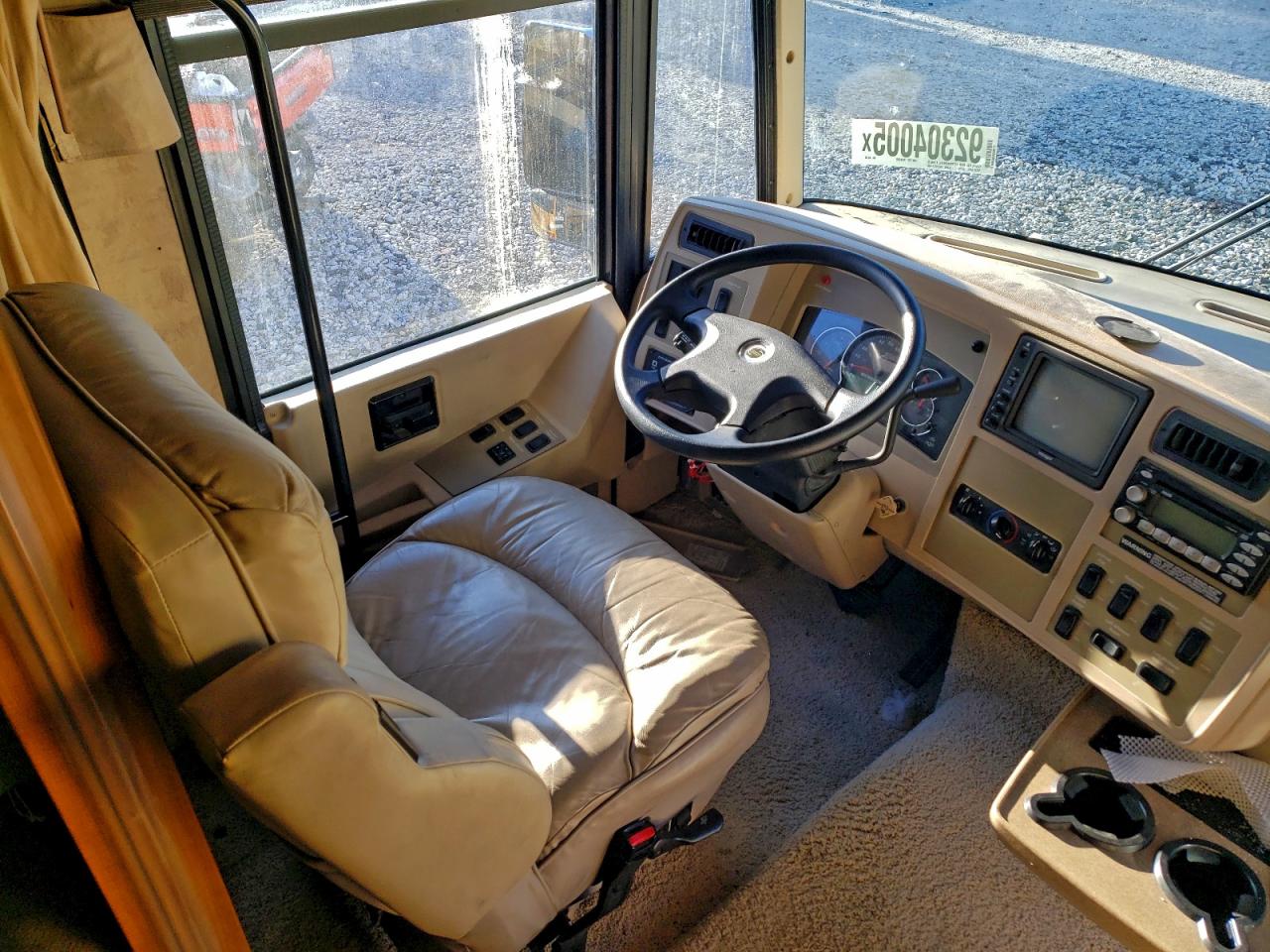 Lot #3309279621 2007 WIN ADVENTURER 38J