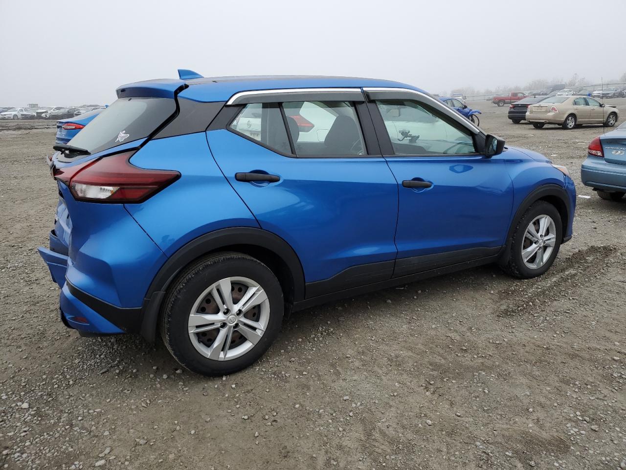 NISSAN KICKS S