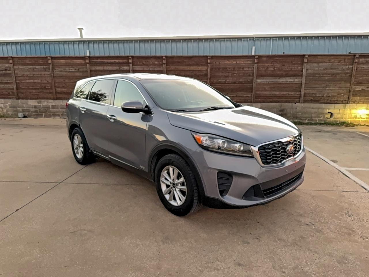 Lot #3296216454 2020 KIA SORENTO S