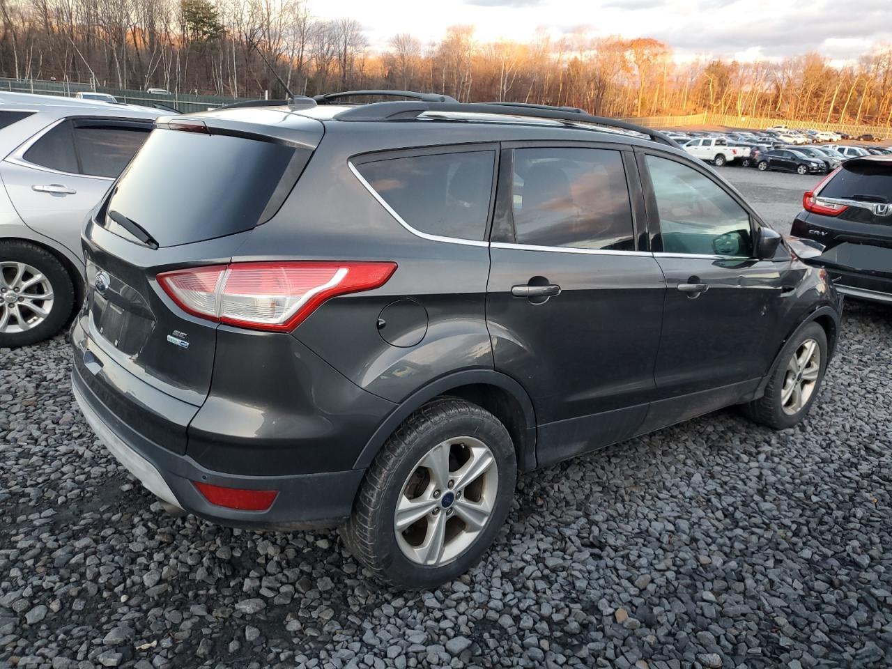 Lot #3311705231 2016 FORD ESCAPE SE