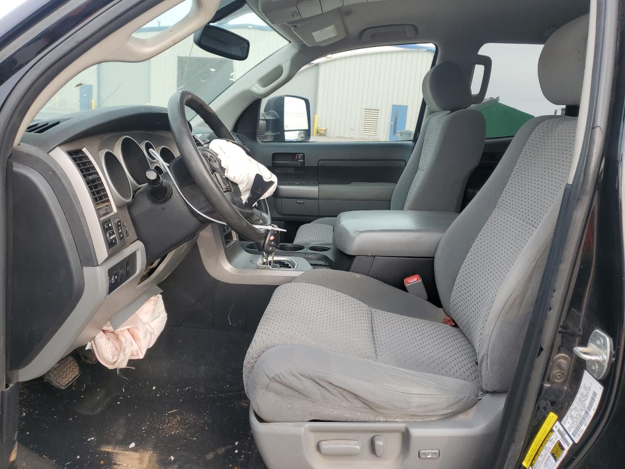 TOYOTA TUNDRA DOUBLE CAB SR5