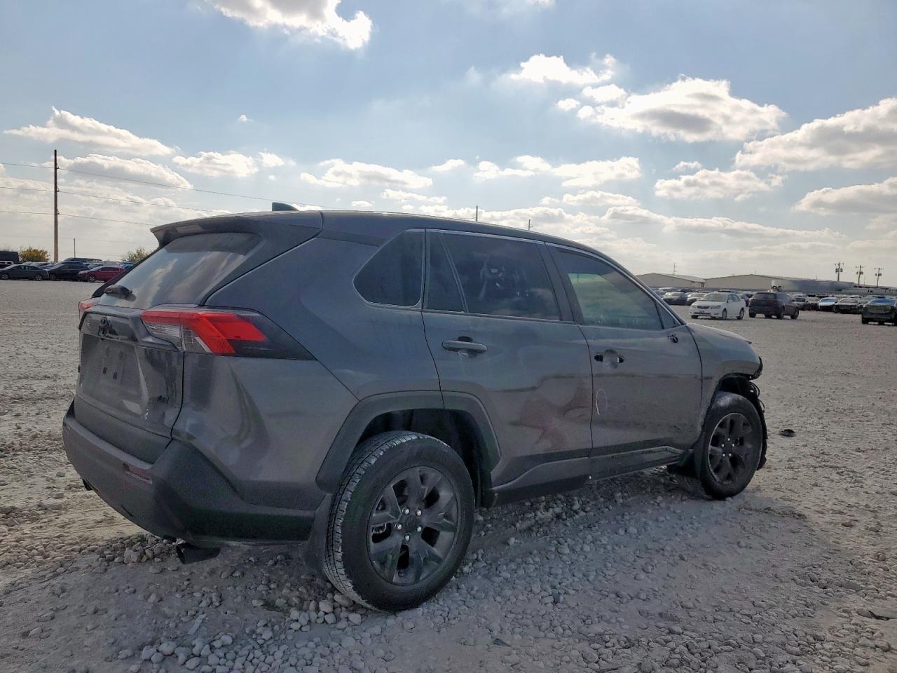 TOYOTA RAV4 LE